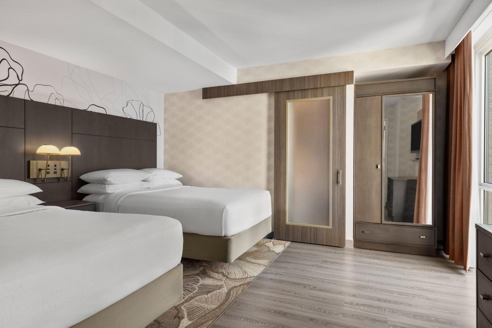 Courtyard By Marriott New York Manhattan/Chelsea Bagian luar foto
