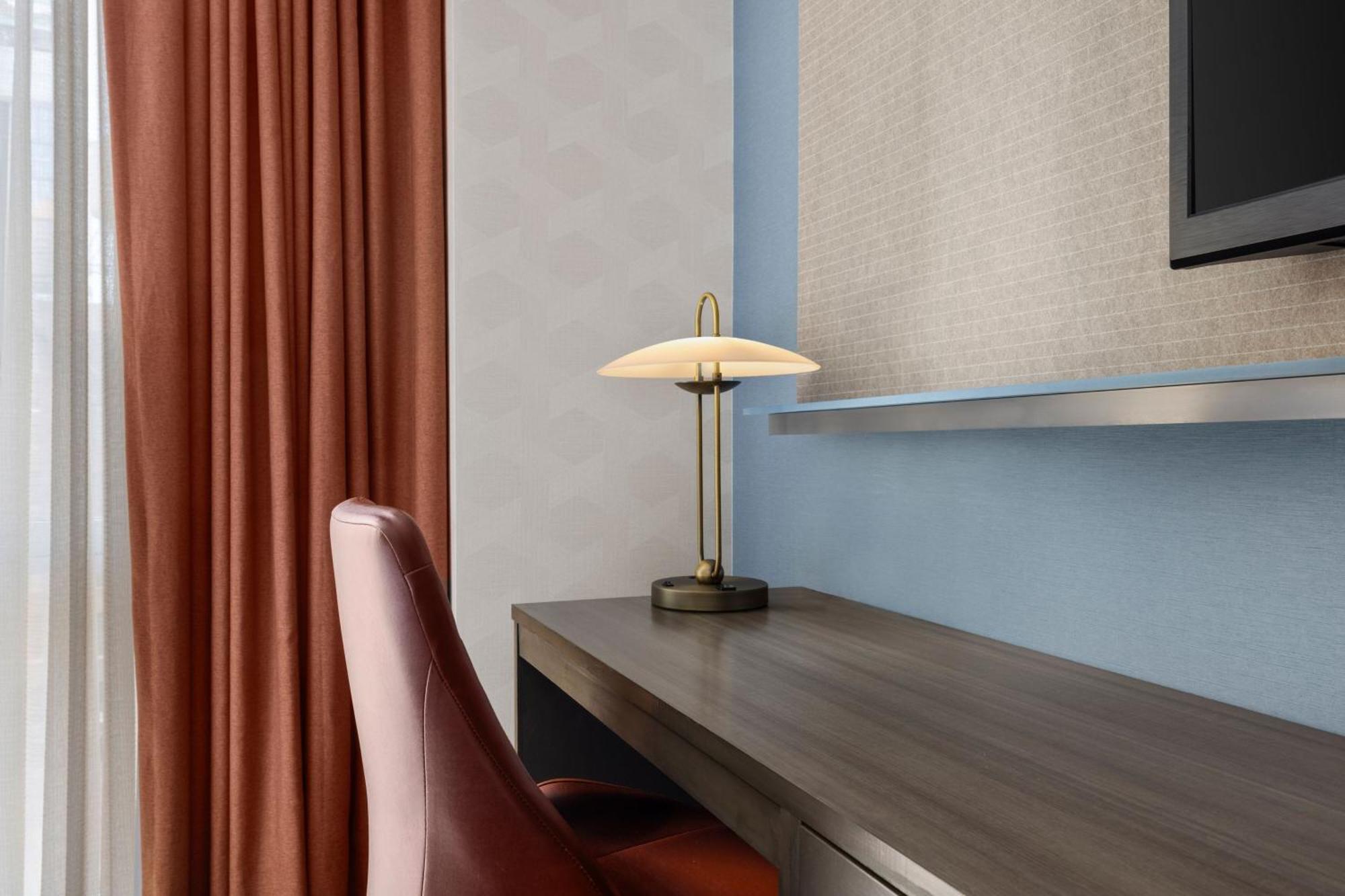 Courtyard By Marriott New York Manhattan/Chelsea Bagian luar foto
