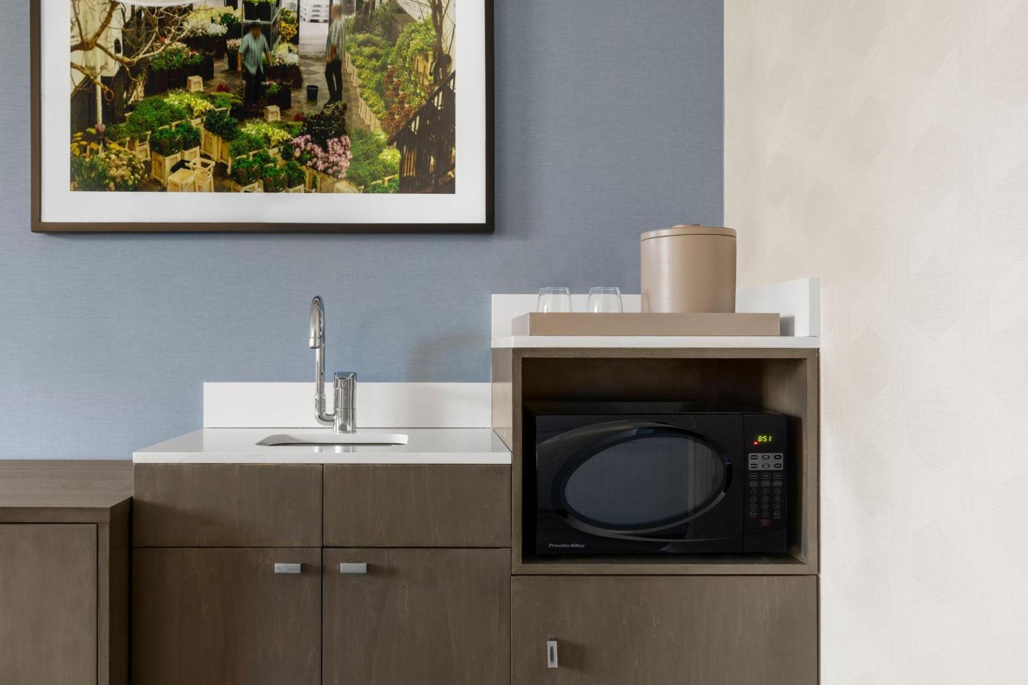 Courtyard By Marriott New York Manhattan/Chelsea Bagian luar foto