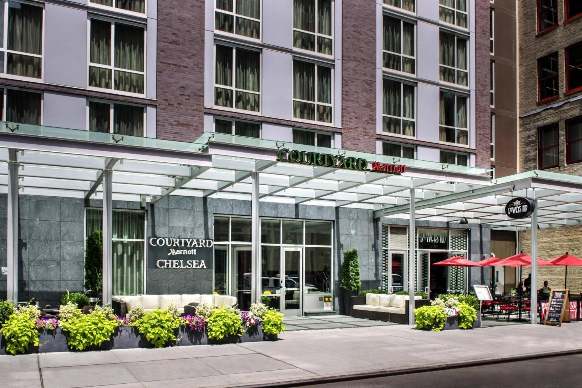 Courtyard By Marriott New York Manhattan/Chelsea Bagian luar foto