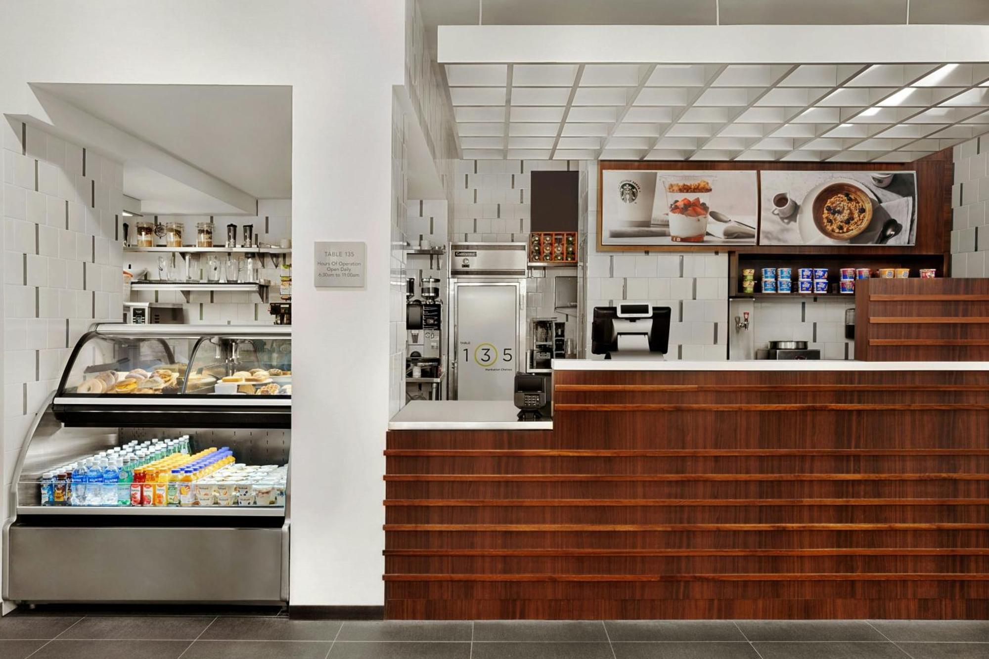 Courtyard By Marriott New York Manhattan/Chelsea Bagian luar foto