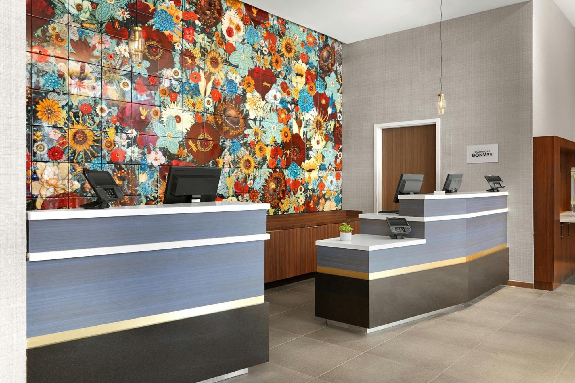 Courtyard By Marriott New York Manhattan/Chelsea Bagian luar foto