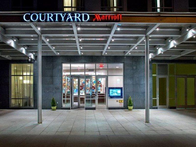 Courtyard By Marriott New York Manhattan/Chelsea Bagian luar foto