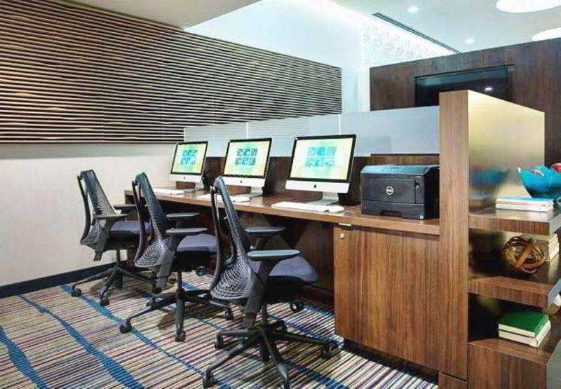 Courtyard By Marriott New York Manhattan/Chelsea Bagian luar foto